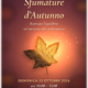 Una foglia d'acero, metà secca e metà dorata nella luce, su fondo prugna caldo: locandina della Masterclass Sfumature d'Autunno, domenica 25 ottobre 2026, ore 10-13, al Centro Yoga Om di Bologna
